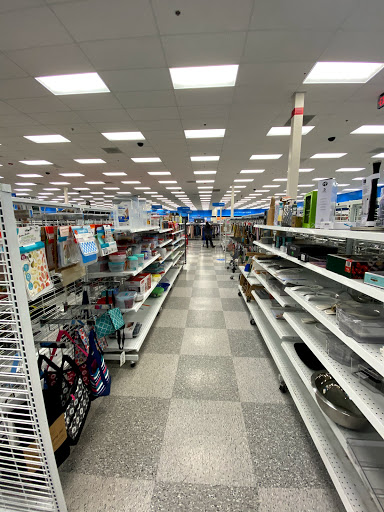 Clothing Store «Ross Dress for Less», reviews and photos, 701 N Milwaukee Ave, Vernon Hills, IL 60061, USA