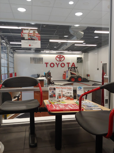 Car Dealer «Torrington Toyota», reviews and photos