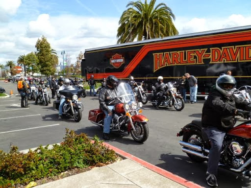Harley-Davidson Dealer «Oakland Harley-Davidson», reviews and photos, 151 Hegenberger Rd, Oakland, CA 94621, USA