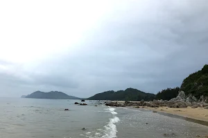 Bãi tắm Sơn Hào image