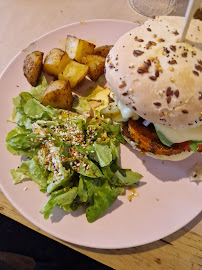 Hamburger végétarien du Restaurant végétalien La Clairière à Lille - n°17