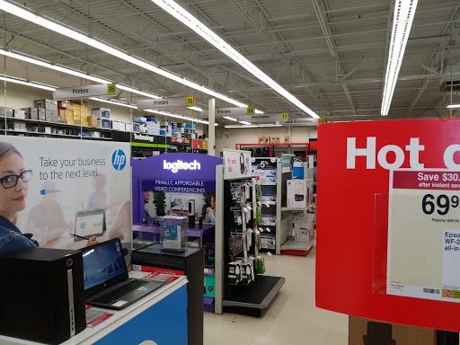 Office Supply Store «Staples», reviews and photos, 3601 Towne Blvd, Franklin, OH 45005, USA