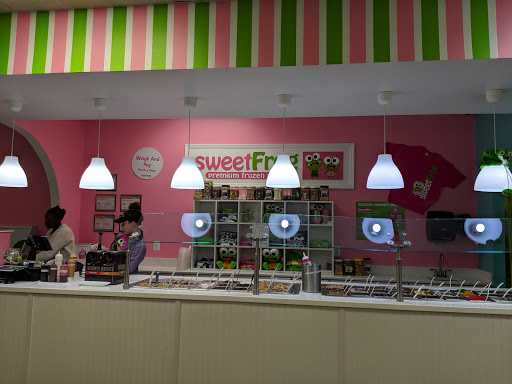 Frozen Yogurt Shop «Sweet Frog Stonebridge», reviews and photos, 125 Stonebridge Plaza Avenue, Richmond, VA 23225, USA