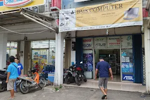 Indomaret karang asem barat image