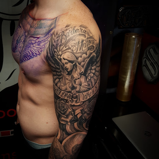 Tattoo Shop «VATO LOCO TATTOO STUDIO», reviews and photos, 1416 W Arkansas Ln, Arlington, TX 76013, USA