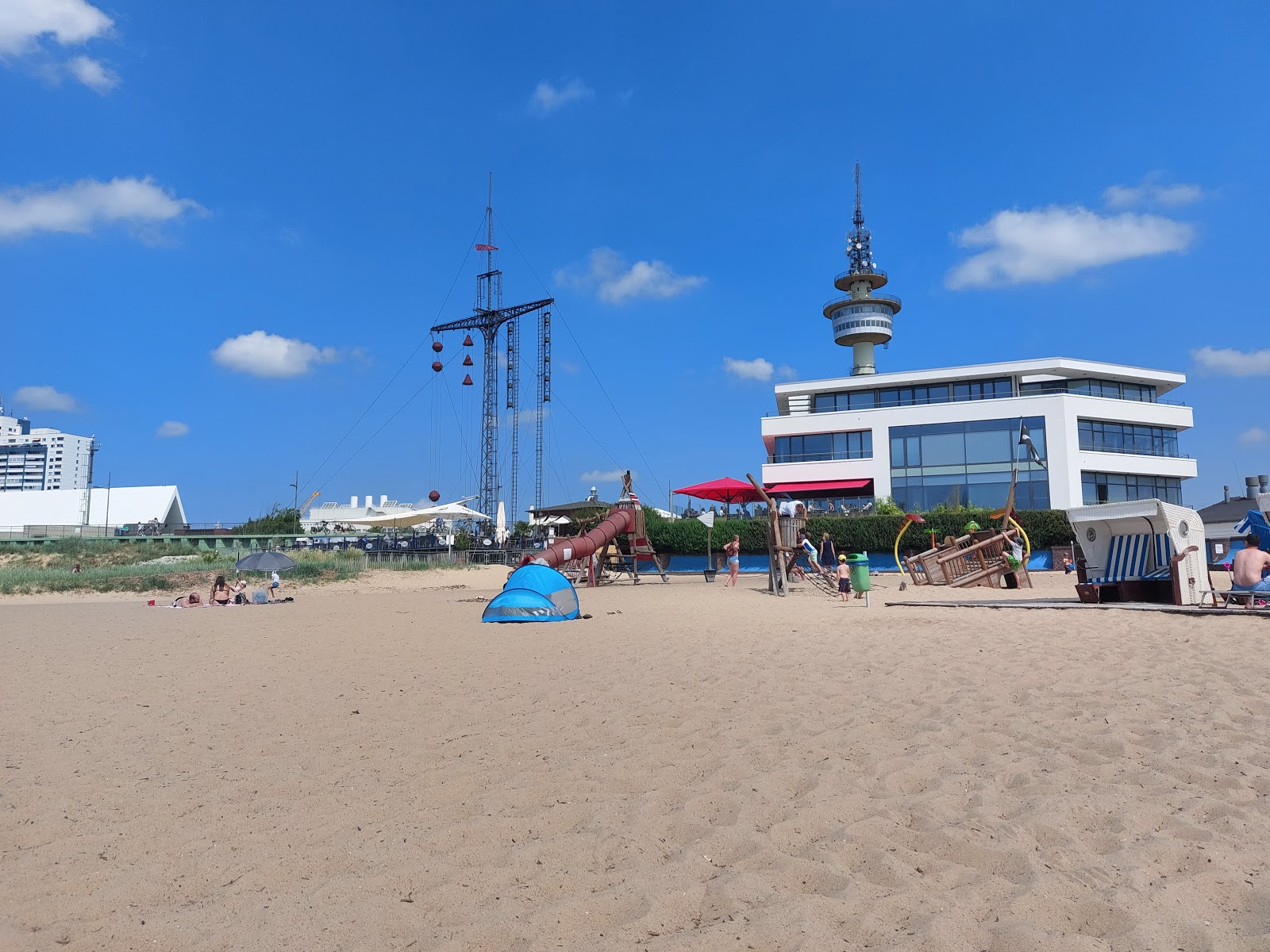 Φωτογραφία του Weser Beach - δημοφιλές μέρος μεταξύ λάτρεις της χαλάρωσης