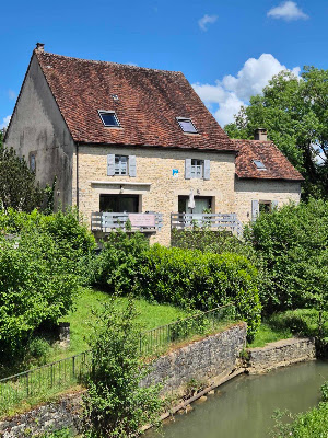 Au Lavoir du Serein (Chambres et table d'hôtes) à Arlay