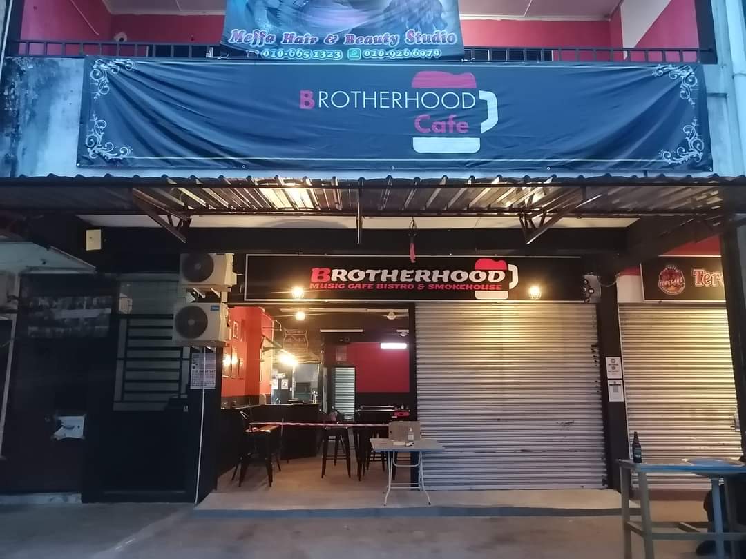 BROTHERHOOD MUSIC CAFE BISTRO & SMOKEHOUSE