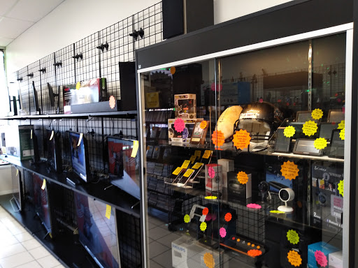 Pawn Shop «Quick Cash Pawn & Jewelry», reviews and photos, 8404 Sheldon Rd, Tampa, FL 33615, USA