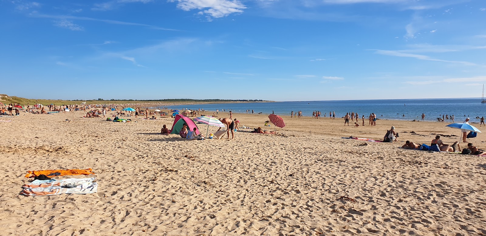 Photo of Plage des Huttes with very clean level of cleanliness