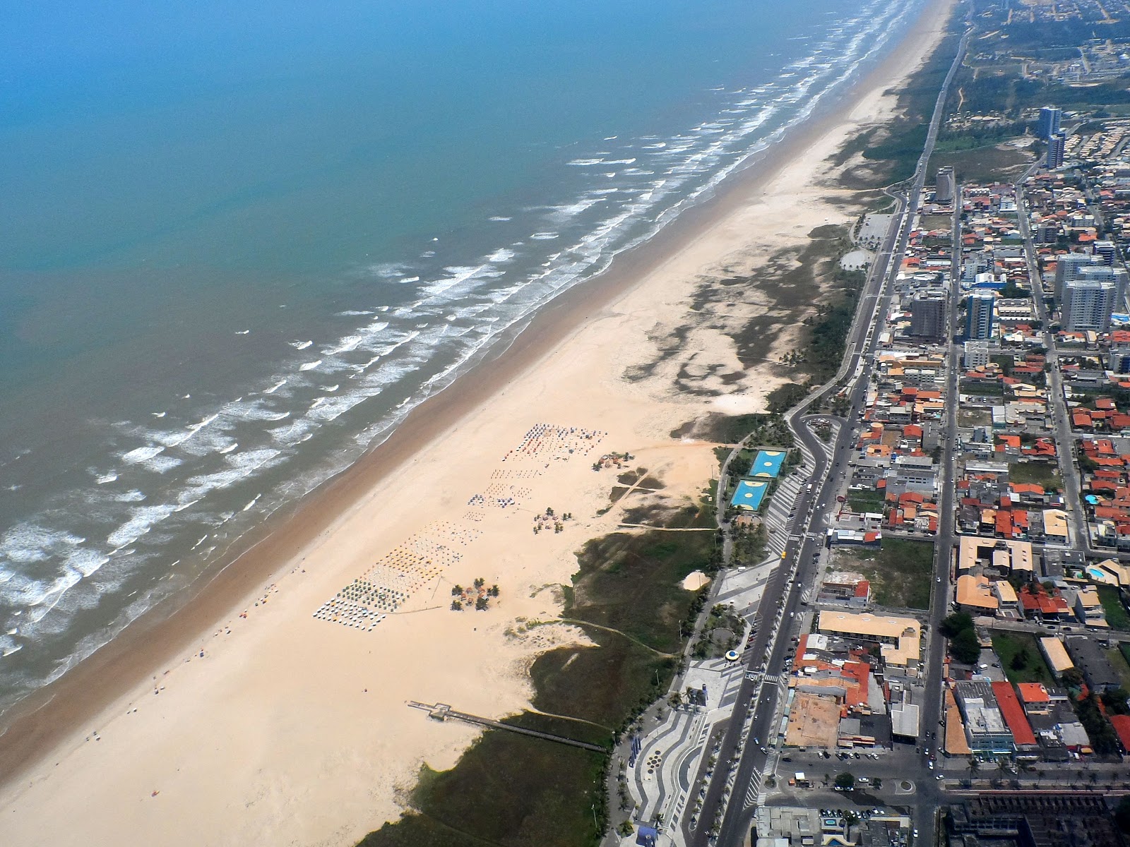 Fotografija Praia do Atalaia z dolga ravna obala