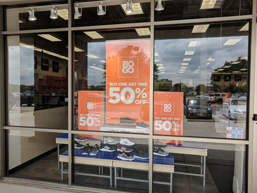 Shoe Store «Rack Room Shoes», reviews and photos, 7727 N MacArthur Blvd, Irving, TX 75063, USA