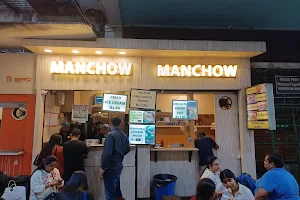 Mon Chow image