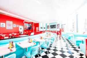 Holly's Diner image