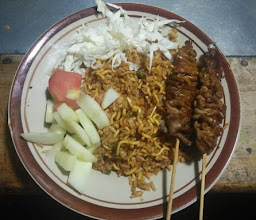 SPECIAL NASI GORENG & MIE **TEROMPET** photo