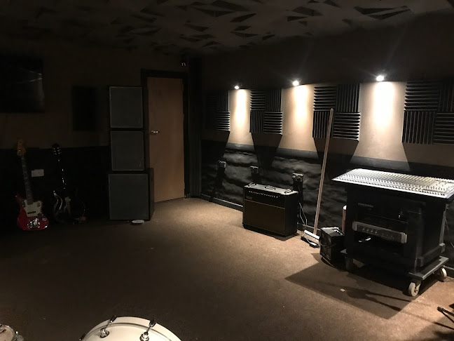 Reviews of Murdoch Sound Studios in Doncaster - Music store