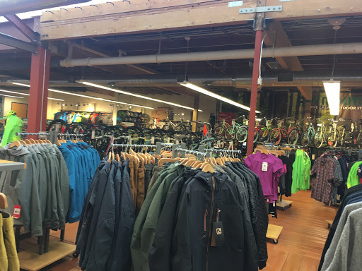 Sporting Goods Store «Any Mountain - Corte Madera», reviews and photos, 71 Tamal Vista Blvd, Corte Madera, CA 94925, USA