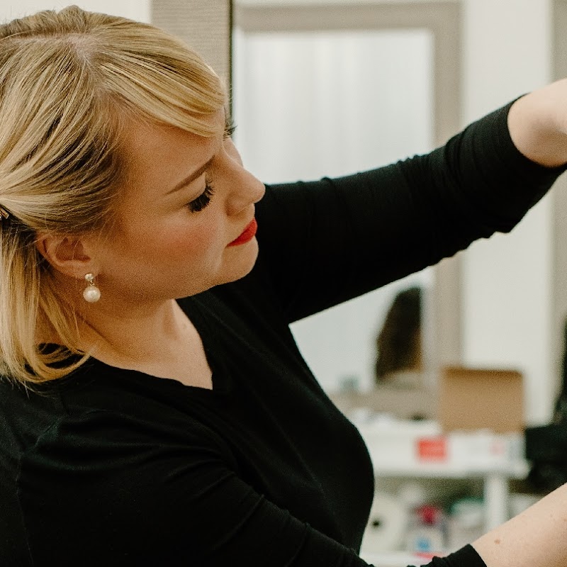 Theresa Makeup Artistry & Lashes