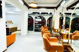 Habibs Hair & Beauty Salon in Sadar Nagpur image