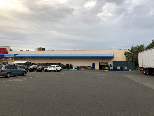Discount Store «National Wholesale Liquidators», reviews and photos, 7101 Kissena Blvd, Flushing, NY 11367, USA