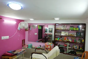 Labanya ladies beauty parlour image