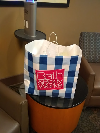 Beauty Supply Store «Bath & Body Works», reviews and photos, 17265 Silver Pkwy, Fenton, MI 48430, USA