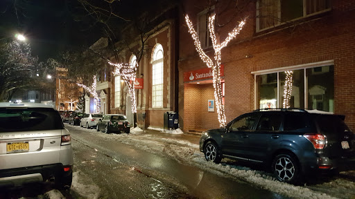 Santander Bank in Salem, Massachusetts