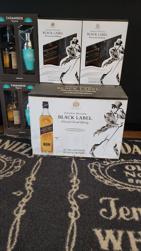 Liquor Store «Hyland Hills Liquor Store», reviews and photos, 14334 SW Allen Blvd, Beaverton, OR 97005, USA