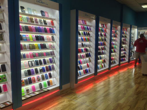 Phone Repair Service «Cell Doc - Woodbridge Center Phone Repair», reviews and photos, 250 Woodbridge Center Dr, Woodbridge, NJ 07095, USA