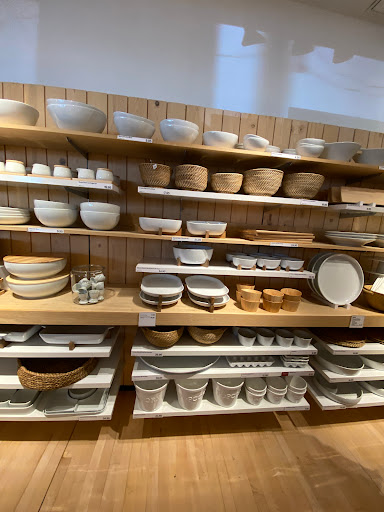 Furniture Store «Crate and Barrel», reviews and photos, 555 Bellevue Way NE, Bellevue, WA 98004, USA