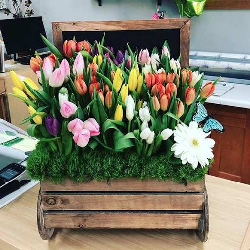 Florist «J & J Flowers and Gifts Shop», reviews and photos, 8366 Pines Blvd, Pembroke Pines, FL 33024, USA