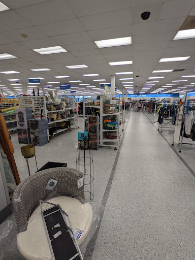 Clothing Store «Ross Dress for Less», reviews and photos, 352 S College Rd, Wilmington, NC 28403, USA