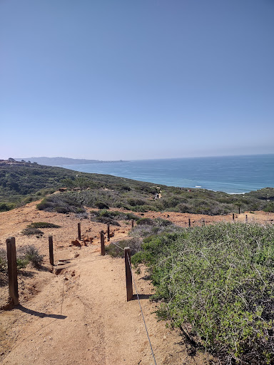 Flat Rock Beach Trailhead