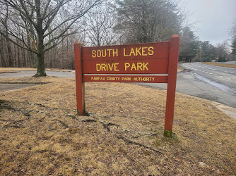 South Lakes Drive Park