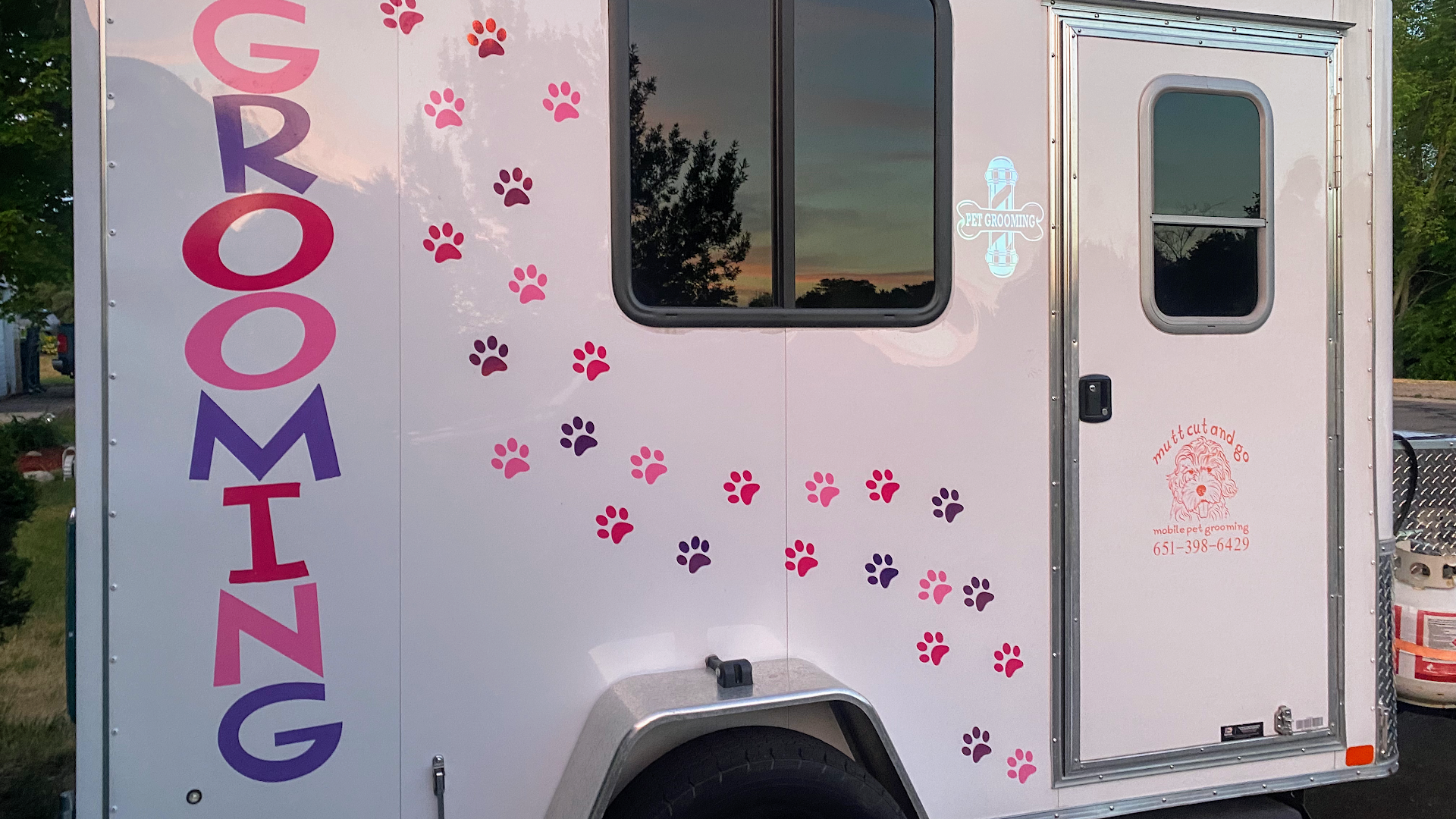 Mutt cut and go mobile pet grooming