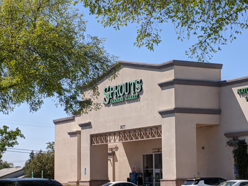 Health Food Store «Sprouts Farmers Market», reviews and photos, 7477 N Blackstone Ave, Fresno, CA 93720, USA