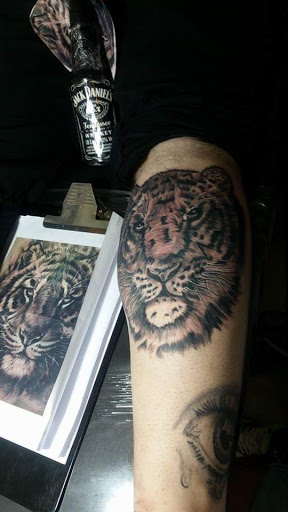 Tattoo artists realism Santa Cruz