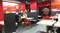 Atmosphère du Restaurant KFC Caen Mondeville - n°16