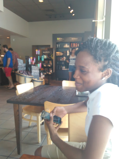 Coffee Shop «Starbucks», reviews and photos, 917 S Broadway St, Little Rock, AR 72201, USA