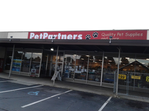 Pet Partners, 1962 W State St, Bristol, TN 37620, USA, 