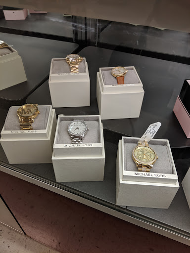 Shopping Mall «Canyon Place Shopping Center», reviews and photos, 3805 SW 117th Ave, Beaverton, OR 97005, USA