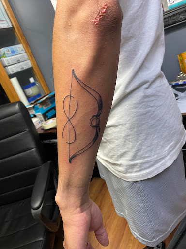 Tattoo Shop «Island Tattoo Co», reviews and photos, 115 Arrow Rd # A1, Hilton Head Island, SC 29928, USA