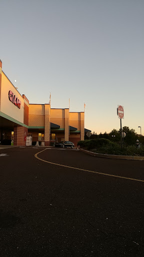Grocery Store «Giant Food Stores», reviews and photos, 611 Main St, Harleysville, PA 19438, USA