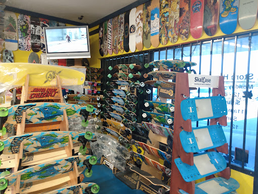 Skate Shop «Westside Skateshop», reviews and photos, 39332 US-19, Tarpon Springs, FL 34689, USA