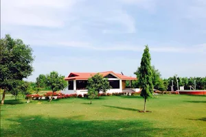 Bhavik Farm PARVATA image