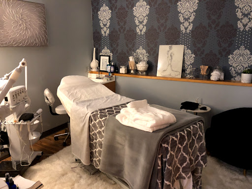 Cosmetics Store «Merle Norman Cosmetic Studio», reviews and photos, 2333 Madison St, Clarksville, TN 37043, USA