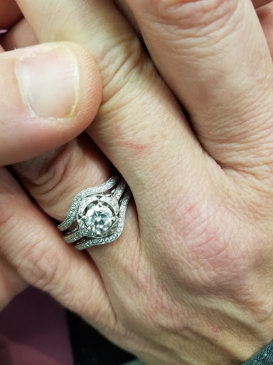 Jeweler «Shane Co.», reviews and photos, 8111 E 96th St, Indianapolis, IN 46256, USA