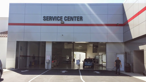 Toyota Dealer «Claremont Toyota», reviews and photos, 601 Auto Center Dr, Claremont, CA 91711, USA