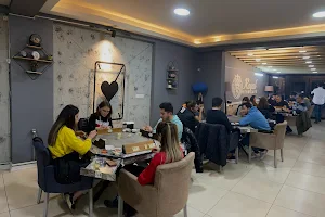 Royal Oyun Cafe image