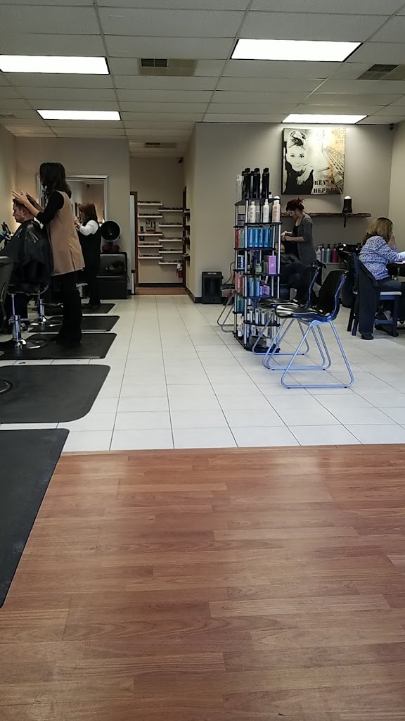 Essence Hair Studio 07822